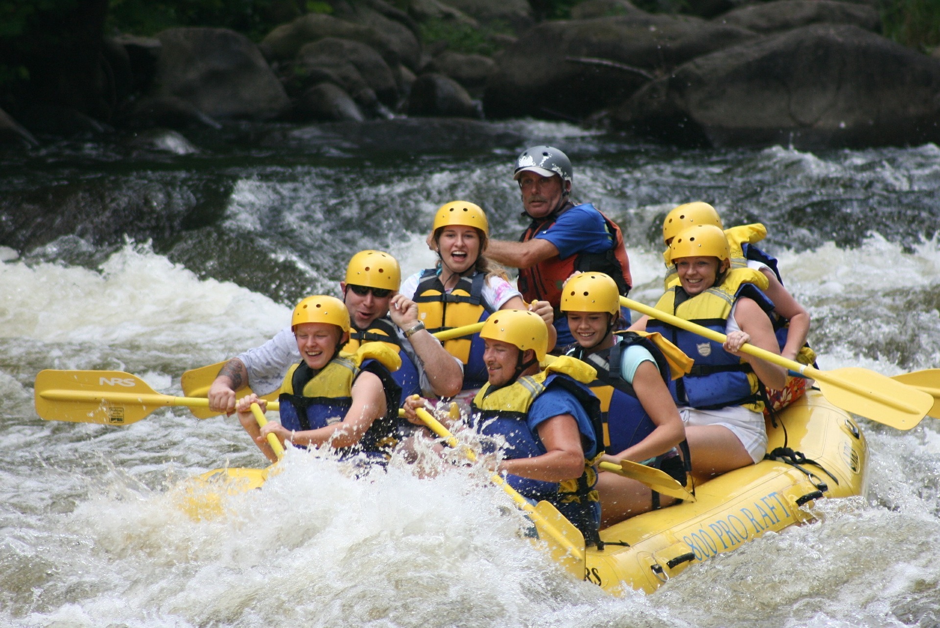 rafting 421132 1920